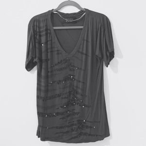 Navy blue v-neck sequined/striped embroidered tee