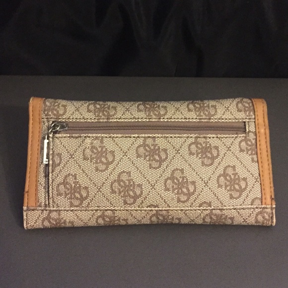 Authentic Guess Monogram Scandal Wallet - Picture 4 of 4