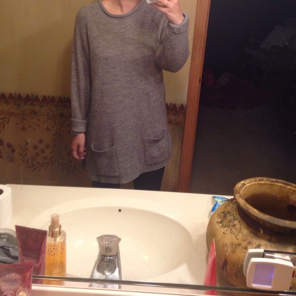 💀Long Minimalist Grey Pocket Sweater💀