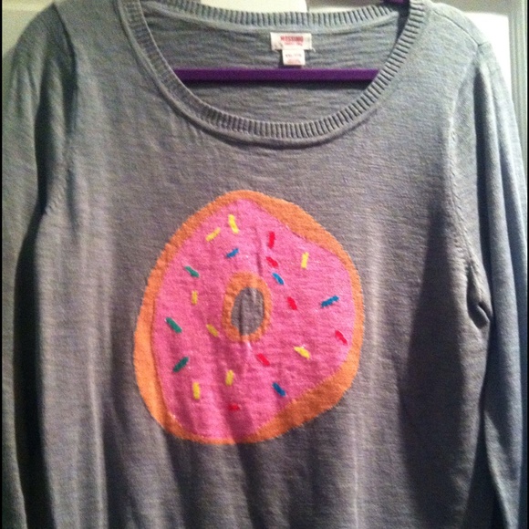 Donut sweater
