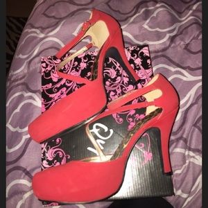 Hot red heels