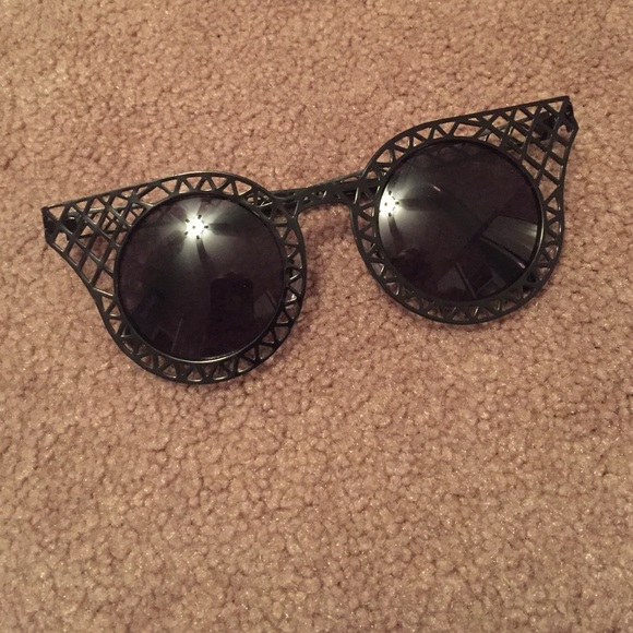 Black sunglasses