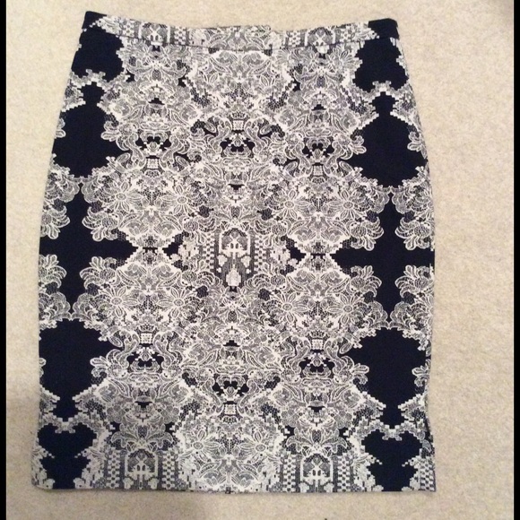 H&M stretch pencil skirt