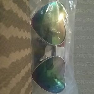 Heart shaped gradient sunglasses torrid
