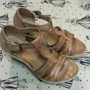 Beautiful Pikolinos sandals wedges