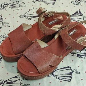 Cool Gee Wawa sandals wedges size 7