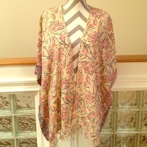 BNWT Billabong Floral Kimono
