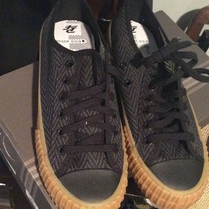53 off urban outfitters shoes uo pf flyers center zig zag lowtop pf flyers zig zag