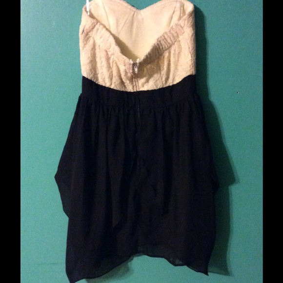 Dress - Picture 2 of 2