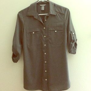 Grey 3/4 sleeve button down blouse