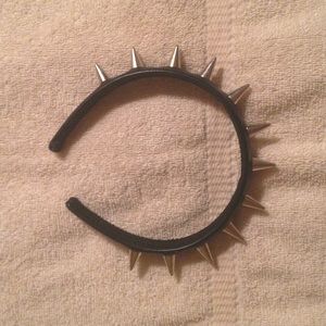 Spike headband