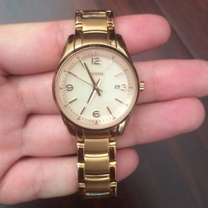 Rose gold Fossil watch