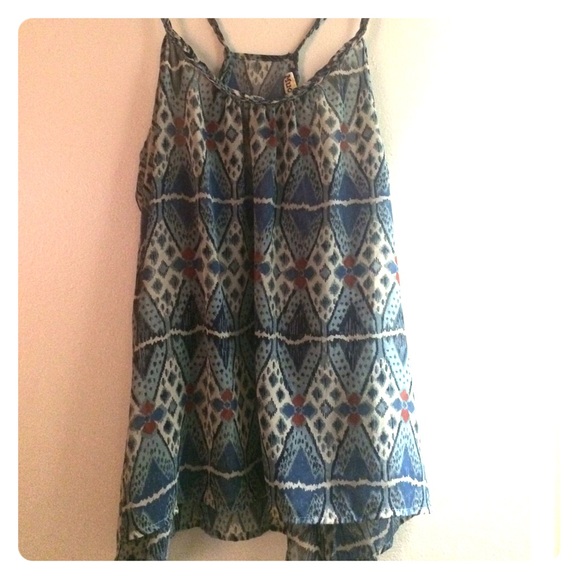 Mudd large women's flowy top