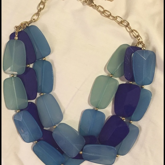 Blue bead necklace