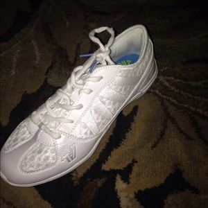 varsity cheer shoes