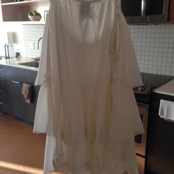 White tank - Picture 3 of 3