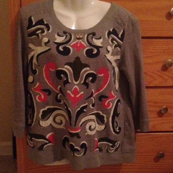 Vera Wang sweater - Picture 2 of 2