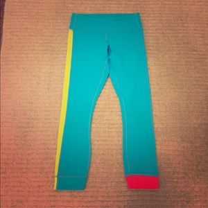 🚫NFS: Lululemon yoga pants - blue