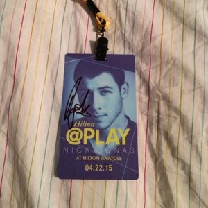 SIGNED NICK JONAS CARD