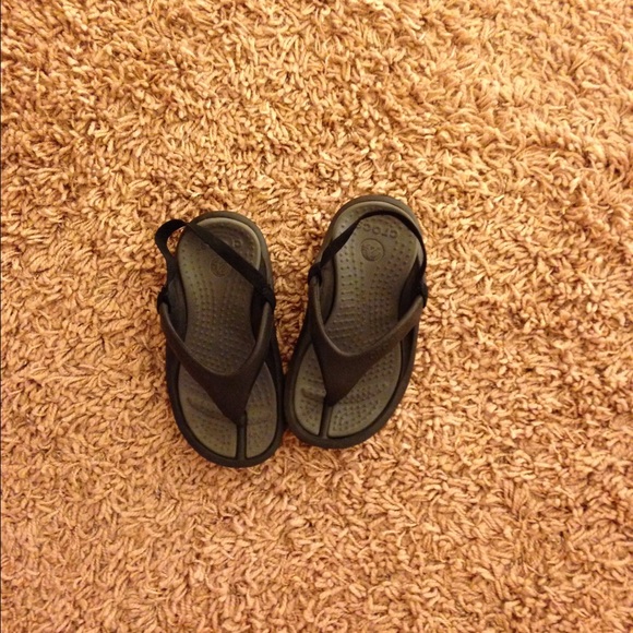 Size 8 9 kids Crocs