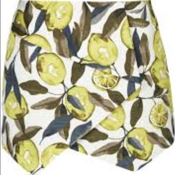 Topshop lemon skort size medium