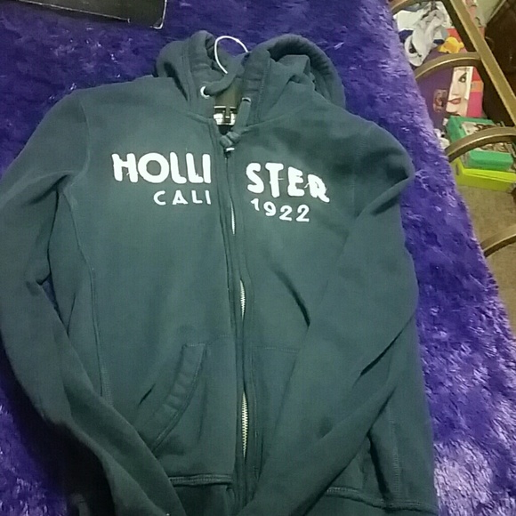 Hollister sweater - Picture 1 of 1