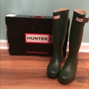 BRAND NEW Hunter Rain Boots