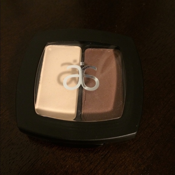 Arbonne eyeshadow duo