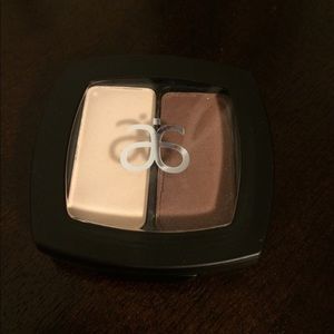 Arbonne eyeshadow duo