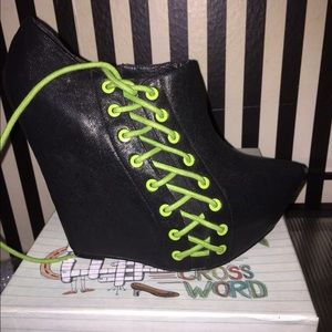 Zup Jeffrey Campbell zip bootie