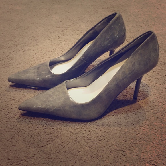Pointed heels