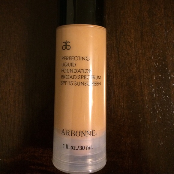 Arbonne liquid foundation - deep beige