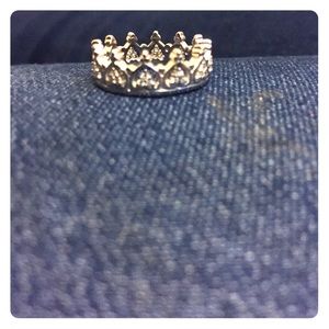Tiara ring