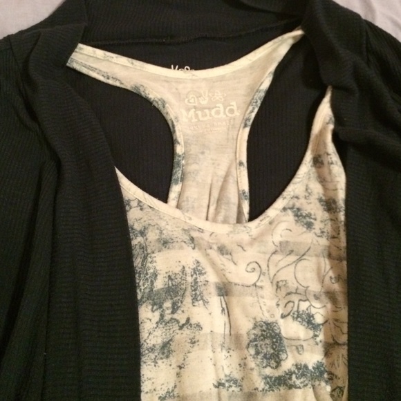 Top - Picture 2 of 4