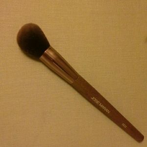 JOSIE MARAN blush brush