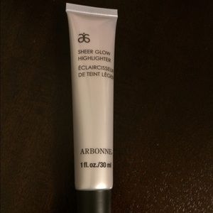 Arbonne sheer glow highlighter