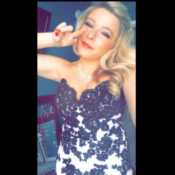 Prom Dress - Picture 2 of 3