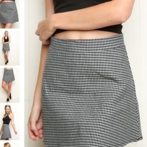 🌺 BRANDY MELVILLE PLAID SKIRT
