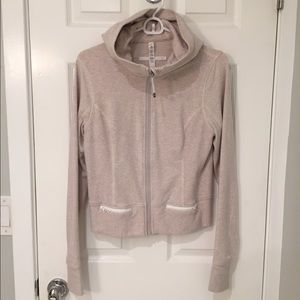 Lululemon long sleeve sweater
