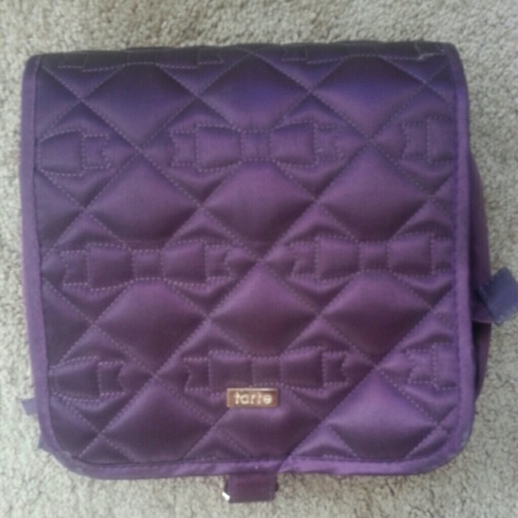 The Tarte of Giving Collector's Set & Travel Bag