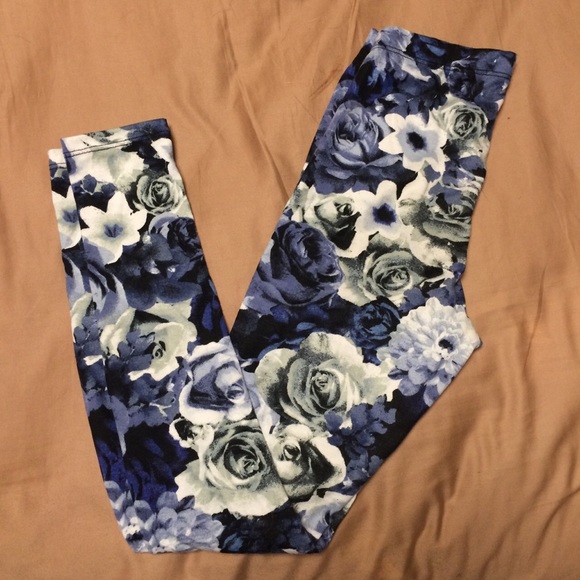 Blue floral high waisted leggings