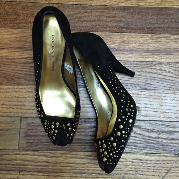 Sigerson Morrison Black with Gold Heels Pumps - Picture 1 of 4