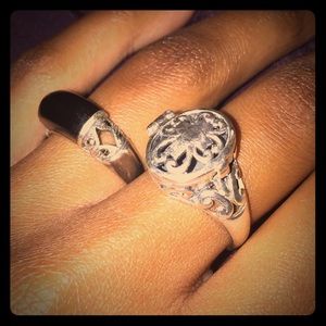 Cocktail ring set!!!!