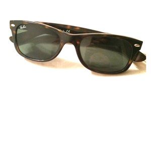 Ray-Ban Wayfarer sunglasses