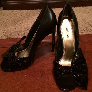 Bebe big bow black pumps