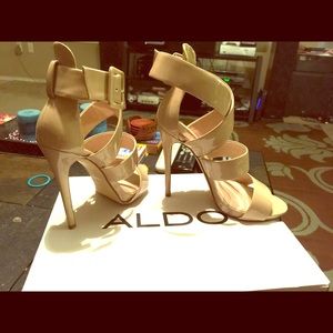 Aldo heels size 6