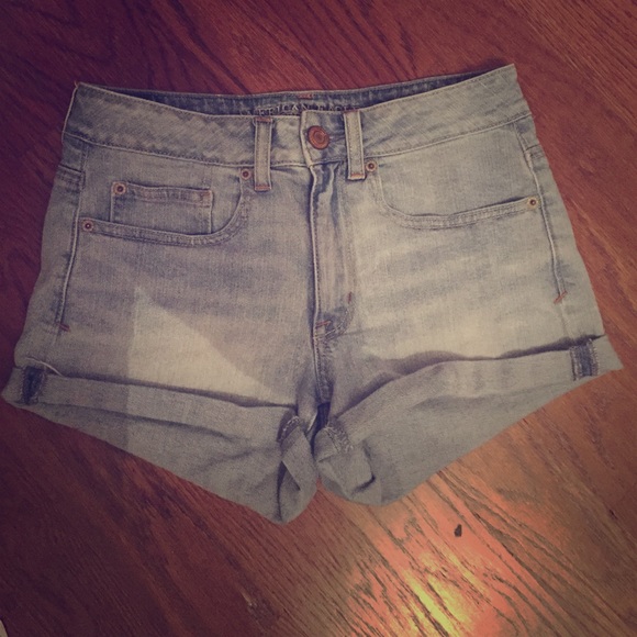 American Eagle High Waisted shorts size 6