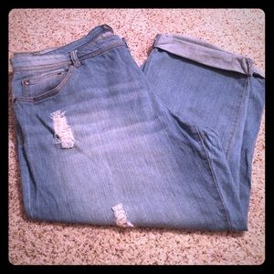 Size 18 Capri boyfriend style distress evolution