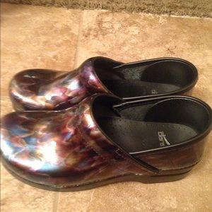 Dansko size 40/10 multi colored patent