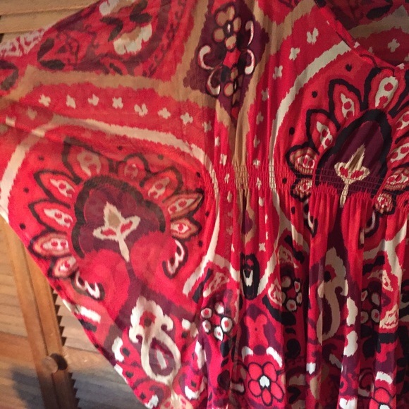 Ornate Flowy Res Top - Picture 3 of 4